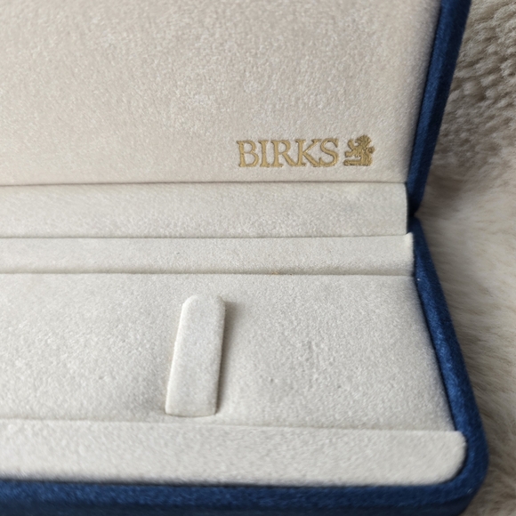 Birks Vintage Blue Faux-Suede Jewelry Box - Picture 4 of 6